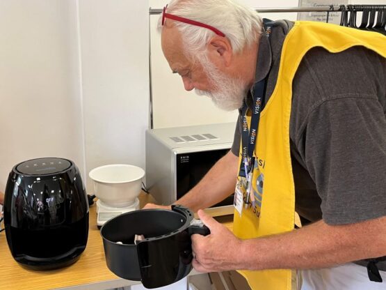 Kitchen demo using talking devices, microwave, scales and air fryer